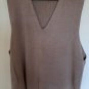 ST. DURAND Men's Beige Sleeveless Sweater Size: XL Pre-Owned (Like New)